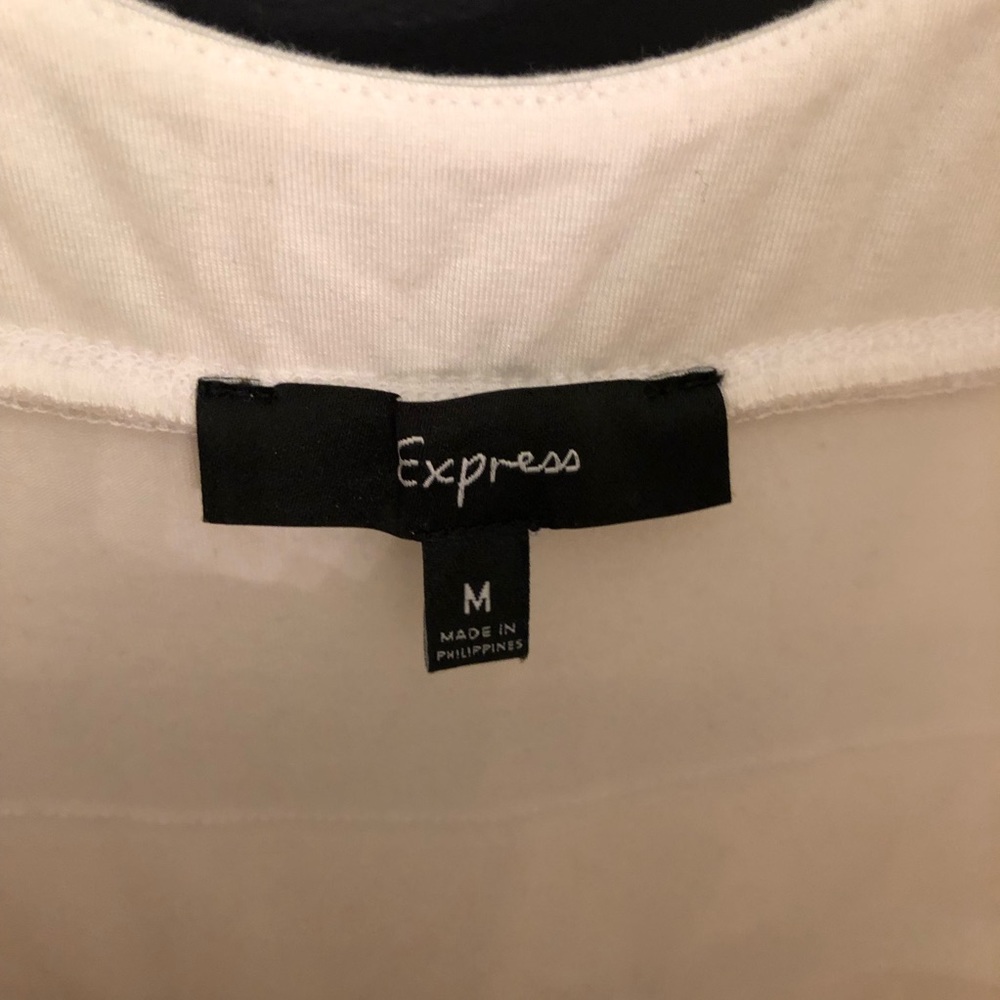 Express dress - Picture 2 of 4